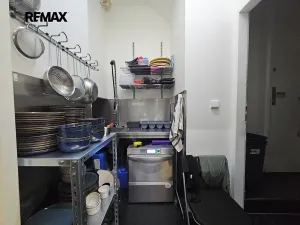 Pronájem restaurace, Praha - Vršovice, Kodaňská, 141 m2