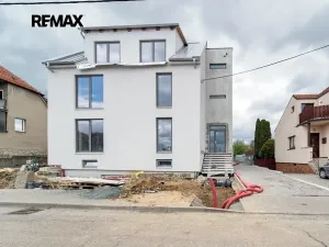 Prodej bytu 3+kk, Moravany, Květná, 79 m2