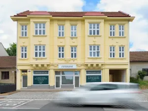 Prodej garážového stání, Brno, Fryčajova, 13 m2