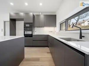 Prodej rodinného domu, Kácov, 194 m2