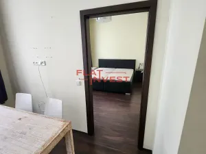 Pronájem bytu 2+kk, Praha - Holešovice, Kamenická, 42 m2