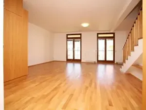 Pronájem kanceláře, Praha - Smíchov, Štefánikova, 168 m2