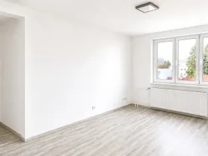 Pronájem bytu 1+kk, Zlín, Hluboká, 37 m2