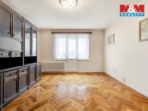 Prodej rodinného domu, Dobrovice, Komenského, 431 m2