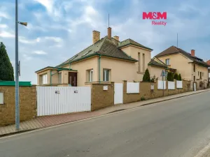 Prodej rodinného domu, Dobrovice, Komenského, 431 m2