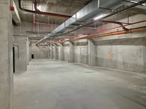 Pronájem skladu, Praha - Vinohrady, Italská, 260 m2