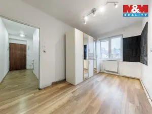 Prodej bytu 3+1, Karlovy Vary - Dvory, Lipová, 62 m2