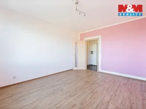 Prodej bytu 3+1, Jindřichův Hradec - Jindřichův Hradec III, sídliště Vajgar, 73 m2