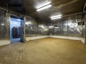 Prodej skladu, Hořovice, nábřeží Hynka Šlosara, 4000 m2