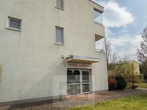 Pronájem obchodního prostoru, Praha - Kolovraty, Kupkova, 35 m2