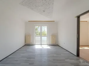 Pronájem bytu 2+1, Ostrava, Odborářská, 50 m2