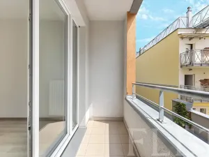 Pronájem bytu 1+kk, Praha - Vršovice, Petrohradská, 30 m2