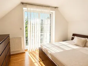 Pronájem vily, Praha - Suchdol, 350 m2