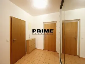 Pronájem bytu 2+kk, Praha - Žižkov, Jeseniova, 57 m2
