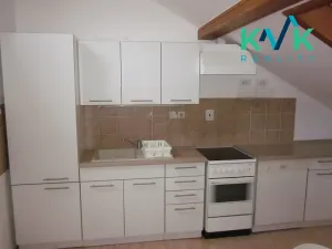Pronájem bytu 3+1, Karlovy Vary, Jáchymovská, 90 m2