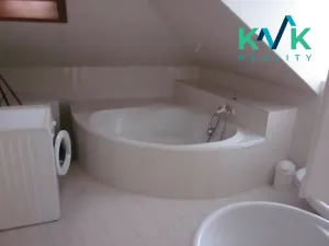 Pronájem bytu 3+1, Karlovy Vary, Jáchymovská, 90 m2