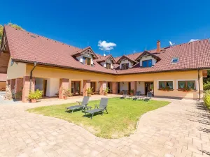 Prodej ubytování, Horní Stropnice, 700 m2