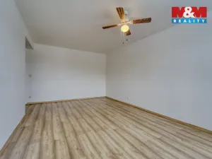 Prodej bytu 3+1, Město Touškov, Partyzánská, 81 m2