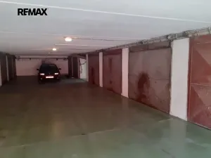 Pronájem garáže, Kladno, Bellevue, 17 m2