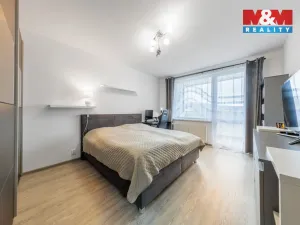 Prodej bytu 2+1, Karlovy Vary - Bohatice, Ostrovská, 68 m2