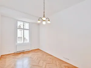 Pronájem bytu 3+1, Praha - Malá Strana, Karmelitská, 95 m2