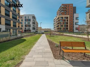 Pronájem bytu 3+kk, Praha - Hloubětín, Poděbradská, 77 m2