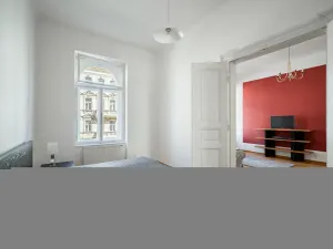 Pronájem bytu 3+1, Praha - Nové Město, Tyršova, 100 m2