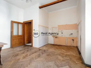 Prodej bytu 2+1, Praha - Smíchov, Štefánikova, 93 m2