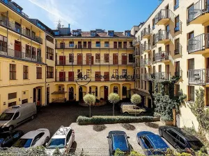 Prodej bytu 2+1, Praha - Smíchov, Štefánikova, 93 m2