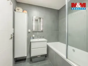 Prodej bytu 3+1, Praha - Prosek, Bílinská, 54 m2