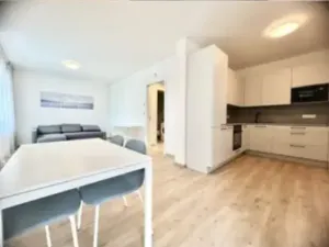 Pronájem bytu 2+kk, Praha - Libeň, Vojenova, 54 m2