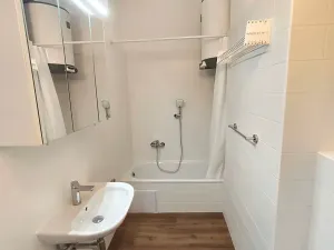 Pronájem bytu 1+kk, Praha - Vokovice, Na dlouhém lánu, 31 m2