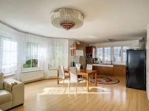 Prodej rodinného domu, Hostivice, náměstí Jana IV. z Dražic, 185 m2