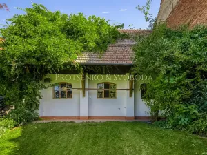 Prodej vily, Křižanov, Benešovo náměstí, 530 m2