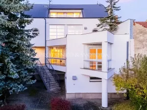 Prodej vícegeneračního domu, Křižanov, Benešovo náměstí, 530 m2