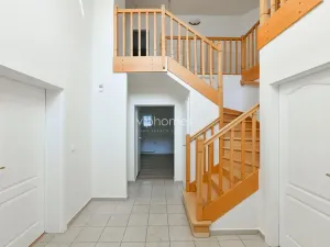 Pronájem rodinného domu, Praha - Nebušice, Na Malé Šárce, 360 m2