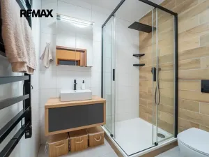 Prodej bytu 2+1, Praha - Karlín, Pernerova, 62 m2