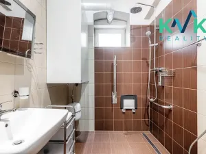 Prodej bytu 3+1, Karlovy Vary, Mariánskolázeňská, 69 m2