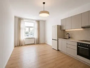 Pronájem bytu 2+kk, Praha - Libeň, U svobodárny, 34 m2