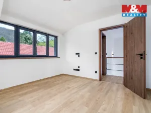 Prodej rodinného domu, Beroun, V Lukách, 150 m2