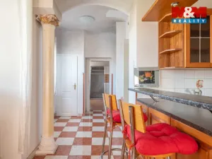 Prodej rodinného domu, Týn nad Vltavou, Vinařického náměstí, 190 m2