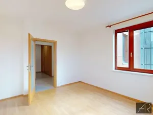 Pronájem bytu 3+kk, Praha - Podolí, Jeremenkova, 84 m2