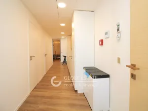 Prodej kanceláře, Praha - Karlín, 128 m2