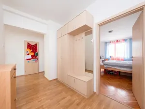 Prodej bytu 3+kk, Pardubice - Zelené Předměstí, Benešovo náměstí, 80 m2