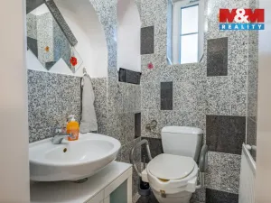 Prodej rodinného domu, Hajany, 285 m2