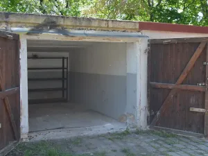 Prodej garáže, Praha, Závišova, 14 m2