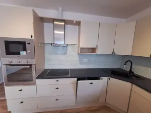 Pronájem bytu 2+kk, Praha - Vysočany, Novovysočanská, 60 m2
