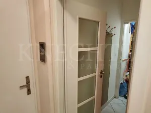 Prodej bytu 3+1, Ostrov, Hlavní třída, 76 m2