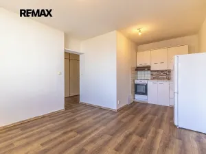 Prodej bytu 1+kk, Kladno, Ostravská, 35 m2