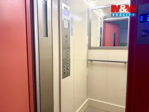 Prodej bytu 2+1, Ostrava - Poruba, Hlavní třída, 62 m2